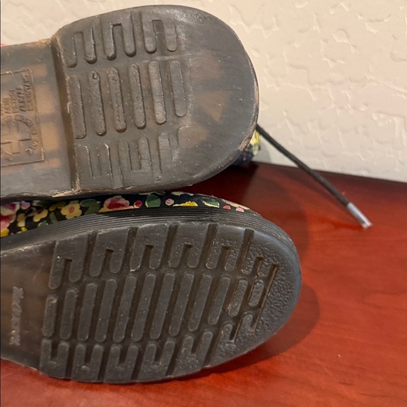 Dr Marten Pascal 1460 Floral Boot Womens size 8 EU39 - Picture 12 of 14